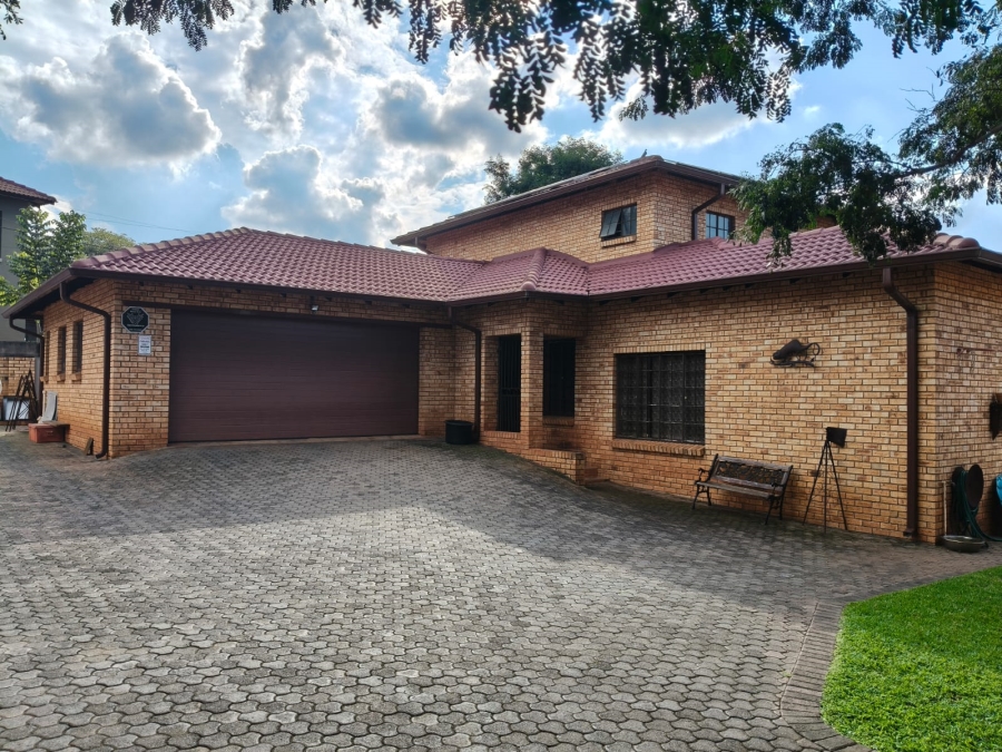 3 Bedroom Property for Sale in Safari Gardens North West